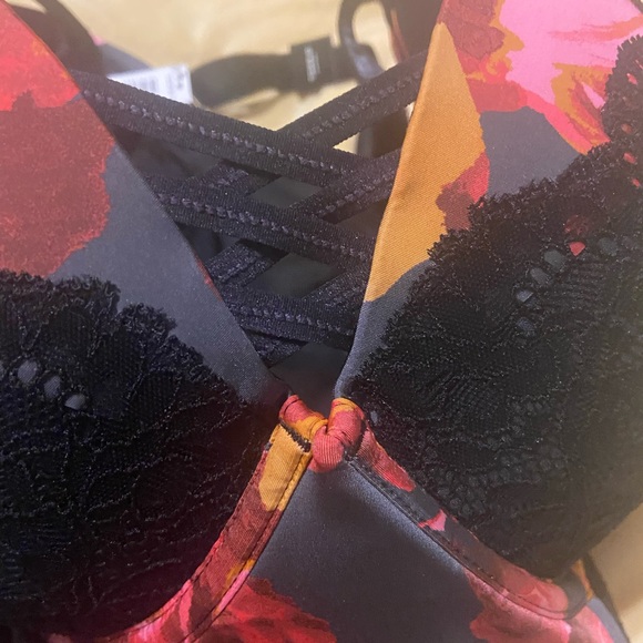 Torrid 46C New Floral Long Bra - Picture 7 of 7